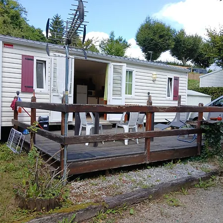 キャンプ場 La Terrasse Du Novalaise